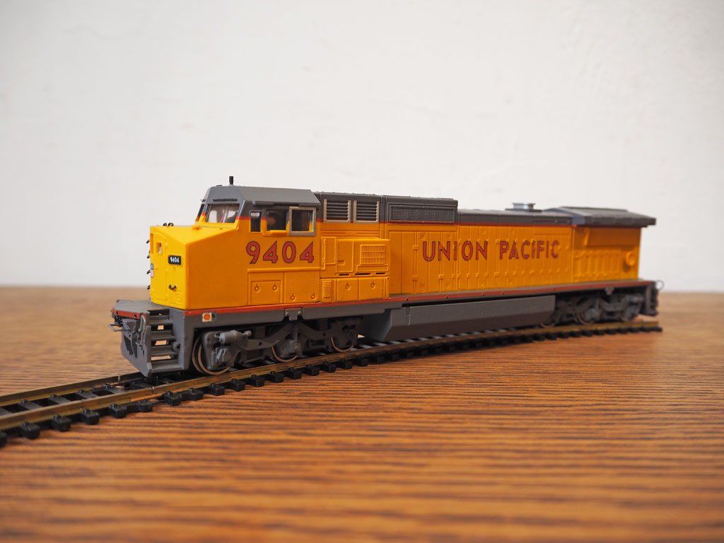 スペクトラム Spectrum ユニオン パシフィック UNION PACIFIC DASH 8-40CW Wide cab DIESEL 貨物機関車 HOゲージ ★