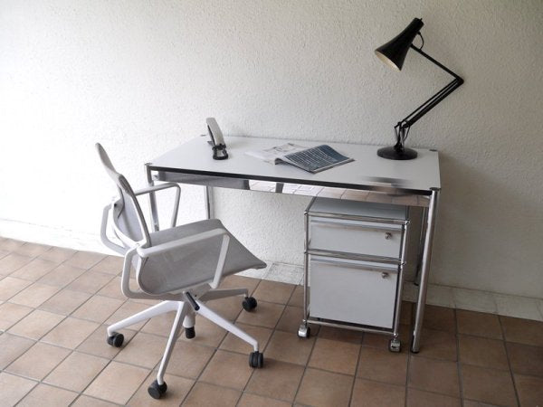 ユーエスエムハラーシステム USM Haller テーブル W1250×D600 白ラミネート天板 定価￥112,741- デスク オフィス家具 MoMA 店舗什器 スイス製 C ◇