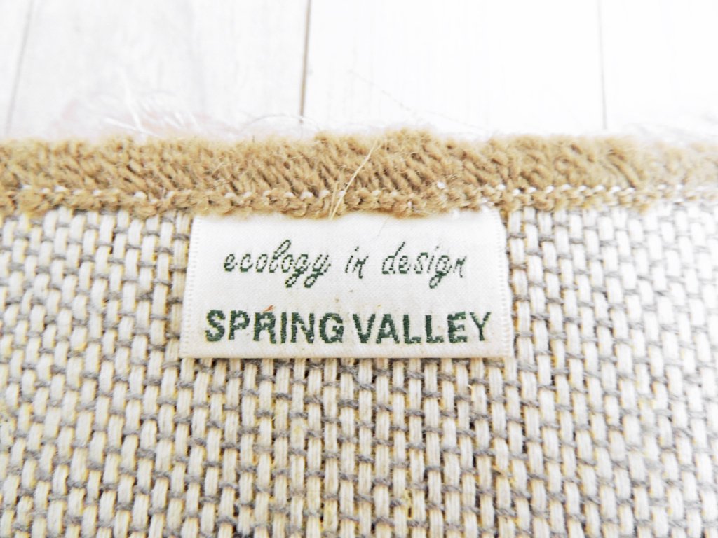 スプリングヴァレー SPRING VALLEY シャギー ラグ 絨毯 カーペット マット 200×140 無地 ベージュ 参考価格 : \78,400- ●
