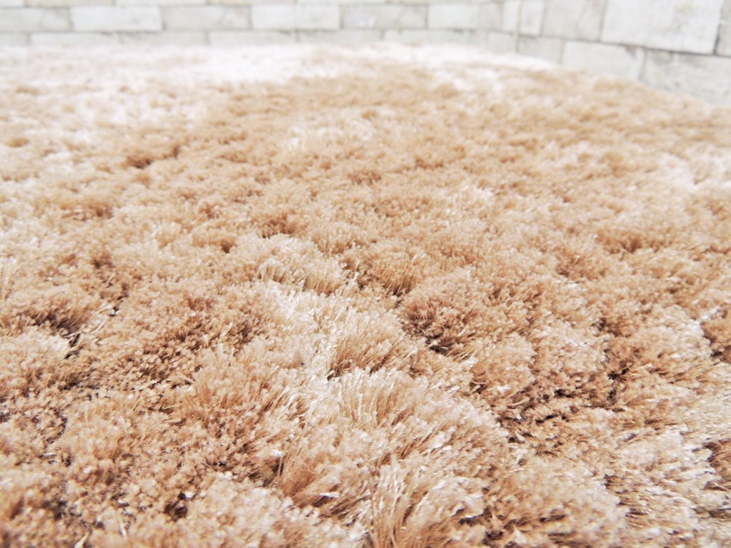スプリングヴァレー SPRING VALLEY シャギー ラグ 絨毯 カーペット マット 200×140 無地 ベージュ 参考価格 : \78,400- ●