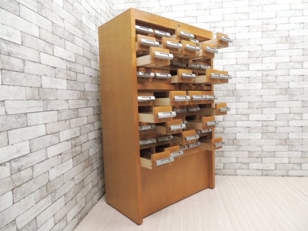 キハラ KIHARA 図書館キャビネット カードケース 抽斗45杯 スライド天板 ネームホルダー付 レトロ 店舗什器 B ●