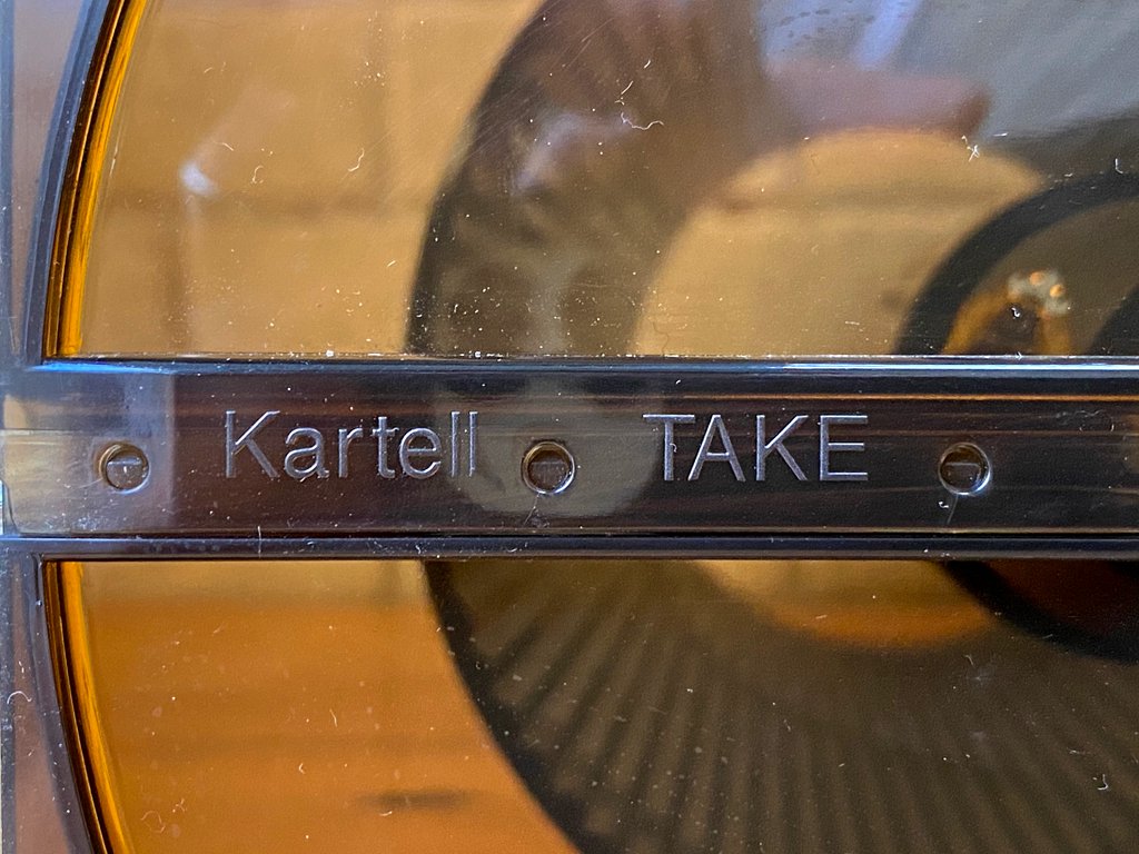 カルテル Kartell テイク TAKE テーブルランプ ポリカーボネート製 ブラック フェルチョ・ラヴィアーニ デイタリア ■