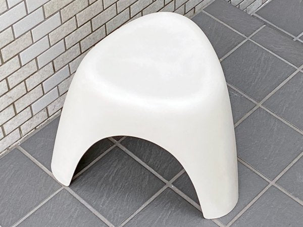 ヴィトラ Vitra エレファントスツール Elephant Stool ポリプロピレン製 ホワイト 柳宗理 ミッドセンチュリー MoMA 永久収蔵品 ■