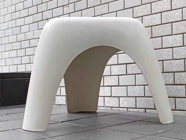 ヴィトラ Vitra エレファントスツール Elephant Stool ポリプロピレン製 ホワイト 柳宗理 ミッドセンチュリー MoMA 永久収蔵品 ■