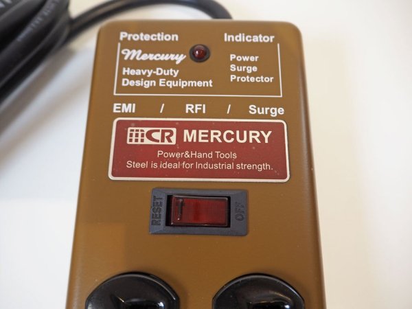 マーキュリー MERCURY 電源タップ 延長コード OAタップ 3ピン対応 6分配 生産終了品 アメリカンブラウン スチールボディ サージ機能 壁掛け★