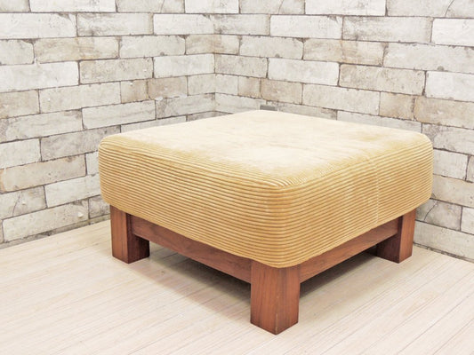 トラックファニチャー TRUCK FURNITURE ラウンジソファ オットマン LOUNGE SOFA OTTOMAN コーデュロイ ウォールナット無垢材 定価：￥94,820- ●