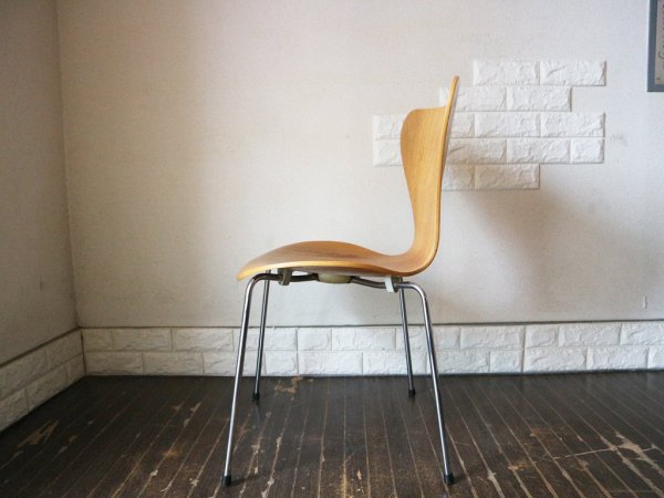 フリッツハンセン Fritz Hansen セブンチェア Seven Chair アルネヤコブセン Arne Jacobsen ナッツ ナチュラル 廃盤カラー デザイナーズ B ◎