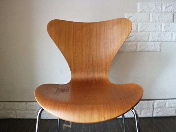 フリッツハンセン Fritz Hansen セブンチェア Seven Chair アルネヤコブセン Arne Jacobsen ナッツ ナチュラル 廃盤カラー デザイナーズ A ◎