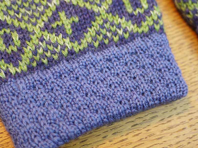 紀編物製作 ハンドメイド ニット編み工房 指だしグローブ 菱に丸と十字 緑と紫 新品 ●