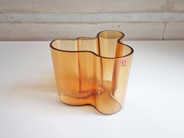 イッタラ iittala アルヴァ アアルト コレクション Alvar Aalto Collection ベース 120mm ブラウン ♪