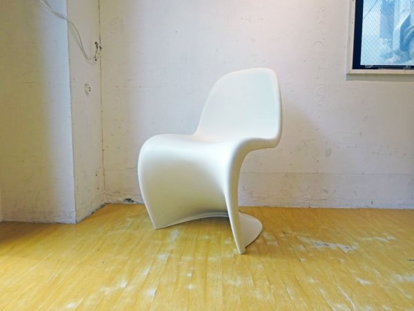 ヴィトラ vitra パントンチェア Panton Chair ホワイト ヴェルナー・パントン Panton スタッキングチェア ミッドセンチュリー スペースエイジ　★