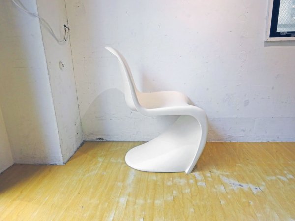 ヴィトラ vitra パントンチェア Panton Chair ホワイト ヴェルナー・パントン Panton スタッキングチェア ミッドセンチュリー スペースエイジ　★