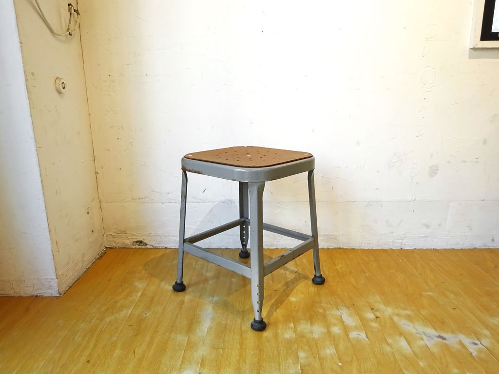 リオン LYON ファクトリースツール Factory Stool プレスウッドシート Sサイズ B グレイ P.F.S取扱 Dove gray ★