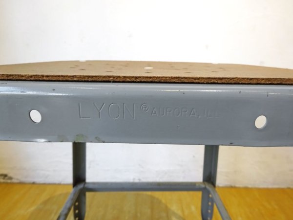 リオン LYON ファクトリースツール Factory Stool プレスウッドシート Sサイズ B グレイ P.F.S取扱 Dove gray ★