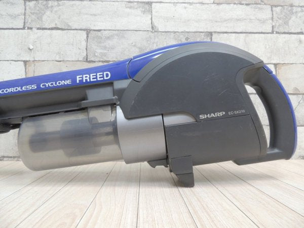 シャープ SHARP  コードレスサイクロン CORDLESS CYCLONE FREED フリード 充電式掃除機 コードレスクリーナー EC-SX21 ブルー  2015年製 ●