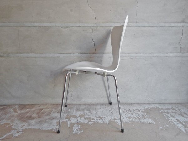 フリッツハンセン Fritz Hansen セブンチェア Seven Chair ホワイトラッカー アルネ・ヤコブセン Arne Jacobsen デンマーク 北欧家具 A ♪