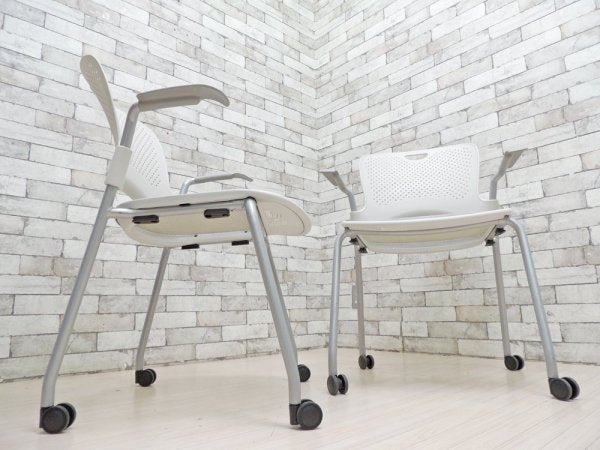 ハーマンミラー Herman miller ケイパーチェア CAPER Chair フレックスネット メタリックシルバー ジェフ・ウェバー 2脚セット 合計定価￥136,400- B ●