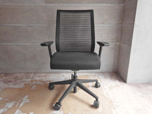 スチールケース STEELCASE シンク Think オフィスチェア デスクチェア メッシュ ブラック ♪