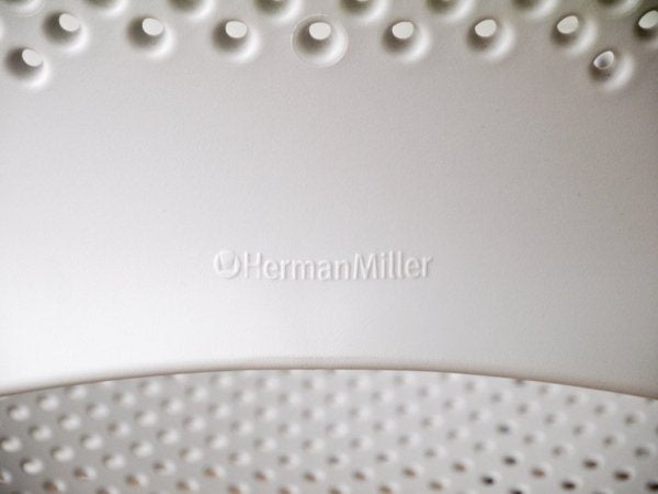 ハーマンミラー Herman miller ケイパーチェア CAPER Chair 成形シート アーム付 メタリックシルバー ジェフ・ウェバー 2脚セット 合計定価￥96,800- B ◇