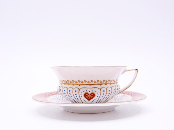 ウェッジウッド WEDGWOOD ハーレクインコレクション Harlequin Collection クイーンオブハート QUEEN OF HEARTS カップ&ソーサー C/S 白磁 英国 ●