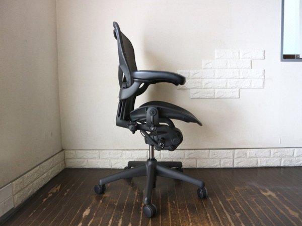 ハーマンミラー Herman Miller アーロンチェア Aeron Chair Bサイズ ポスチャーフィット フル装備 デスクチェア ◎