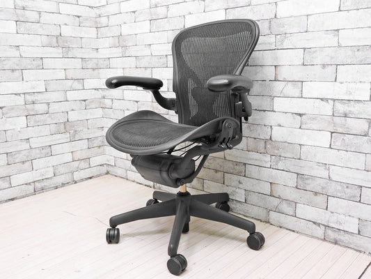 ハーマンミラー Herman Miller アーロンチェア Aeron Chair Aサイズ ポスチャーフィット クラシックカーボン グラファイトベース デスクチェア フル装備 ●