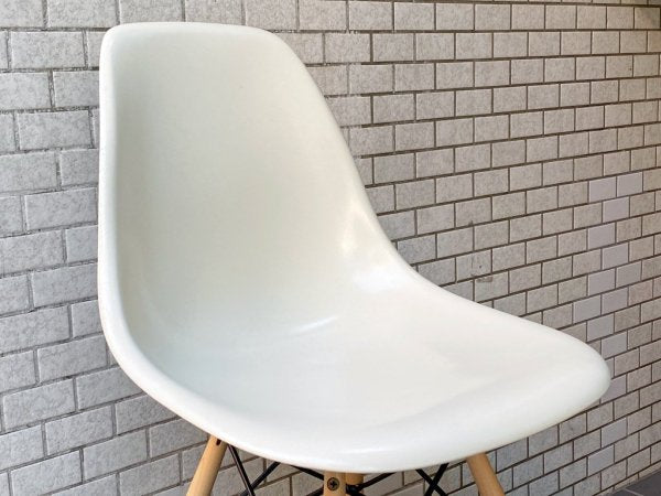 ハーマンミラー Herman Miller サイドシェルチェア 現行FRP製 ホワイト ドゥエルレッグ C&R イームズ DSW ミッドセンチュリー ■