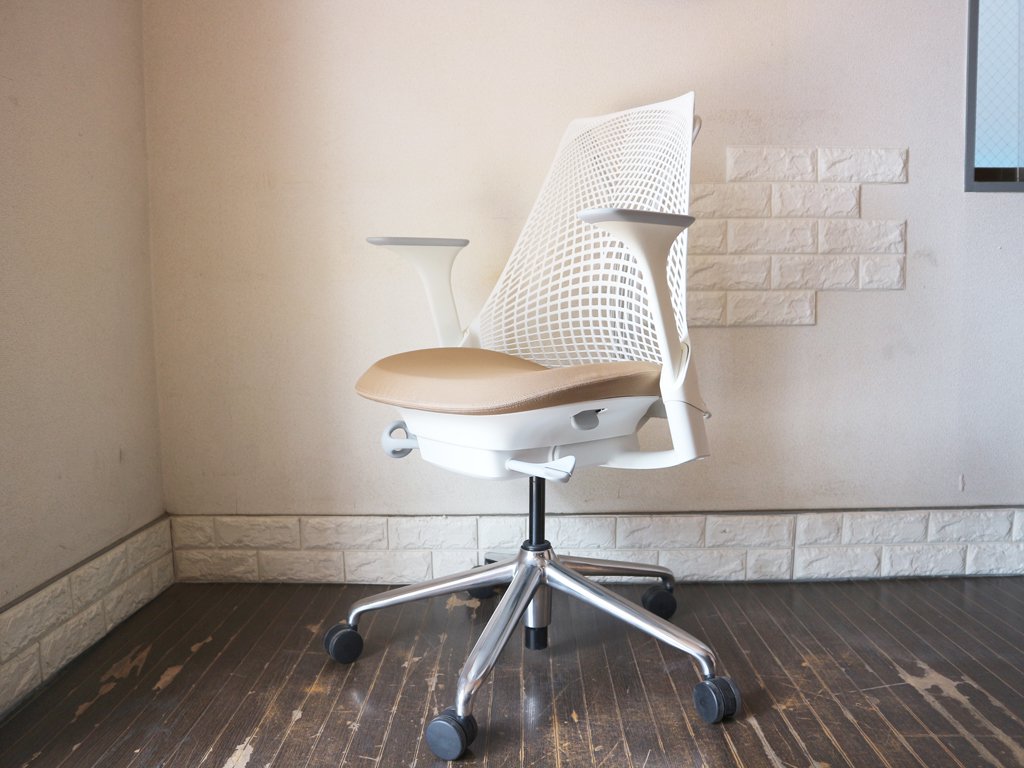 ハーマンミラー Herman Miller セイルチェア SAYL Chair デスクチェア イヴ・ベアール スタジオホワイト オートミール 定価￥112,200- ◎