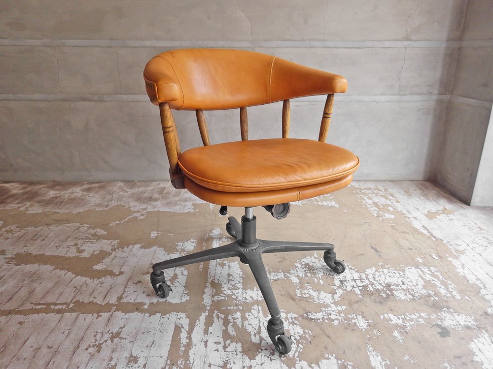 トラックファニチャー TRUCK FURNITURE ハリソン デスクチェア HARRISON DESK CHAIR 本革 キャストアイアン キャスター付き 定価305,800円 ♪