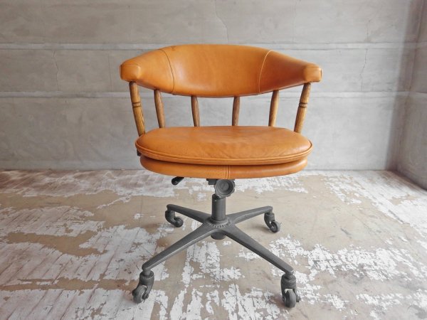 トラックファニチャー TRUCK FURNITURE ハリソン デスクチェア HARRISON DESK CHAIR 本革 キャストアイアン キャスター付き 定価305,800円 ♪