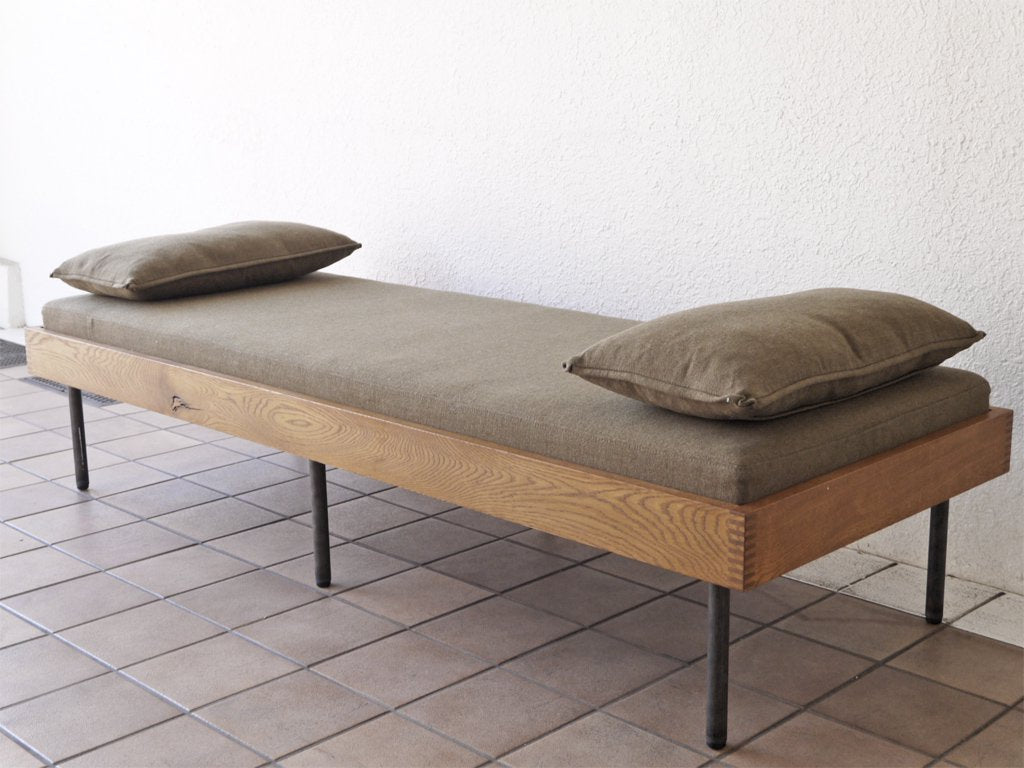 トラックファニチャー TRUCK FURNITURE スット デイベッド SUTTO DAY BED オリーブ ナラ無垢材×スチール ソファ 定価￥250,580- ◇