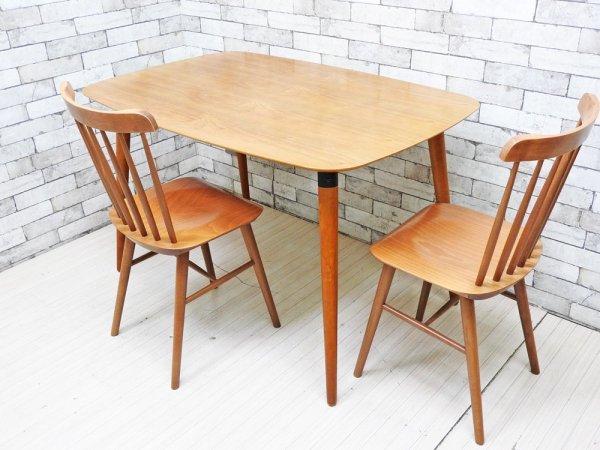 トン TON イロニカ Ironica ダイニングチェア スピンドルチェア ウィンザーチェア 2脚セット ビーチ材 トーネット 定価：24,200円 / 2脚 ●