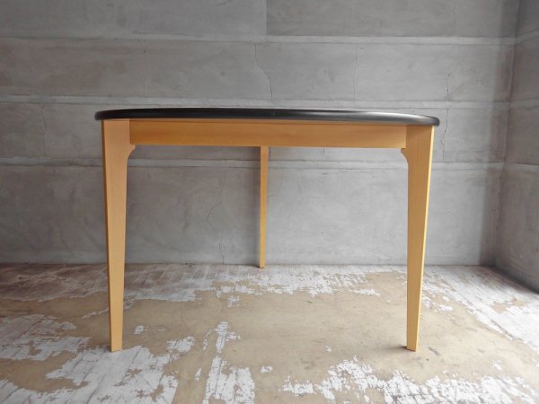 イデー IDEE ダイニングテーブル DCブラック DINING TABLE DC Brown ラウンド タモ材天板 3本脚 長大作 参考価格￥151,800- ♪