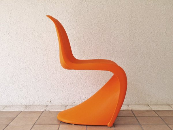 ヴィトラ vitra. パントンチェア Panton Chair オレンジ ヴェルナー・パントン Verner Panton スタッキングチェア ミッドセンチュリー スペースエイジ A ◇