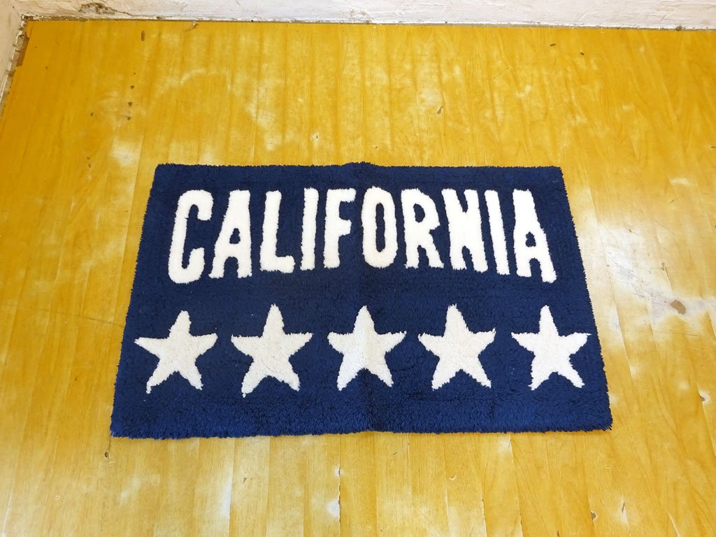 カリフォルニア California ファイブスター ネイビーベース ホワイトロゴ 73×45cm キッチンマット 玄関マット クリーニング済 ★