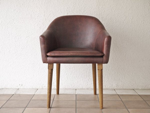 トラックファニチャー TRUCK FURNITURE BTチェア BT CHAIR LEATHER ビターブラウン アームチェア ナラ無垢材 定価￥157,300- ◇