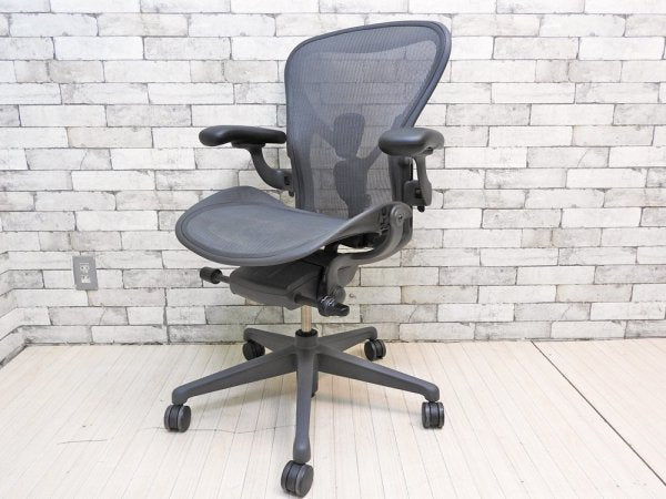 ハーマンミラー Herman Miller アーロンチェア Aeron Chair リマスタード Bサイズ ポスチャーフィットSL グラファイトベース + ヘッドレスト HR-03 ●