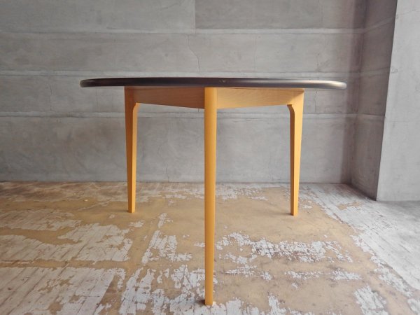 イデー IDEE ダイニングテーブル DCブラウン DINING TABLE DC Brown ラウンド タモ材天板 3本脚 長大作 定価:151,800円 ♪