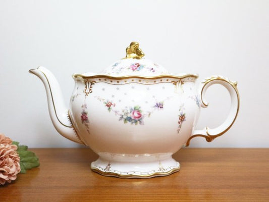 ロイヤルクラウンダービー Royal Crown Derby ロイヤルアントワネット  Royal Antoinette ティーポット 900ｍｌ 英国 名窯 参考価格約１６万円 ◎