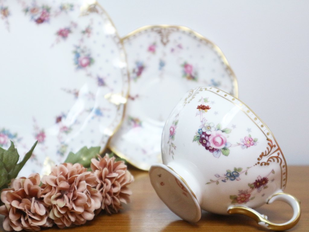 ロイヤルクラウンダービー Royal Crown Derby ロイヤルアントワネット  Royal Antoinette トリオ C&S プレート 参考価格約6.5万円 A ◎