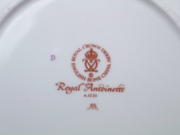 ロイヤルクラウンダービー Royal Crown Derby ロイヤルアントワネット  Royal Antoinette トリオ C&S プレート 参考価格約6.5万円 A ◎