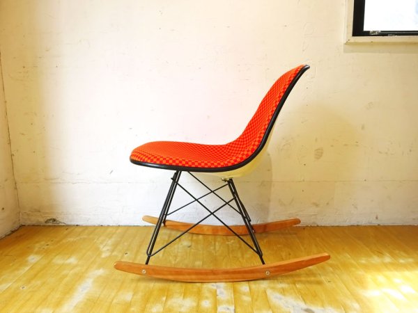 ハーマンミラー Herman Miller モダンファニチャーセールス サイドシェルチェア ロッカーベース ジラルド生地 チェッカー イームズ ミッドセンチュリー ★