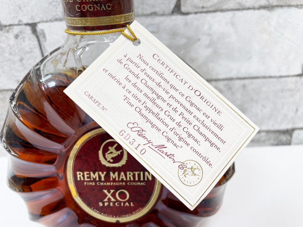 レミーマルタン REMY MARTIN XOスペシャル クリアボトル 1000ml ブランデー コニャック 古酒 40度 未開封 元箱付き A ●