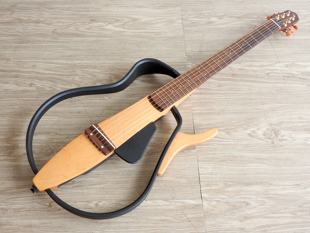 ヤマハ YAMAHA サイレントギター SLG-100S エレアコ ギグバッグ＆付属品一式付き ●