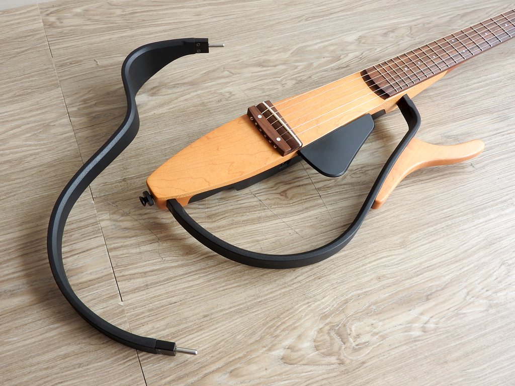 ヤマハ YAMAHA サイレントギター SLG-100S エレアコ ギグバッグ＆付属品一式付き ●
