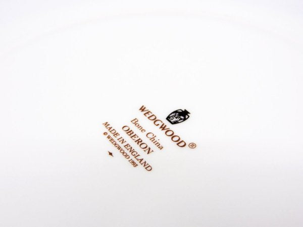 ウェッジウッド WEDGWOOD オベロン oberon 白磁プレート 20cm デザート皿 旧刻印 ボーンチャイナ BONE CHINA 廃番品 英国 F ◇