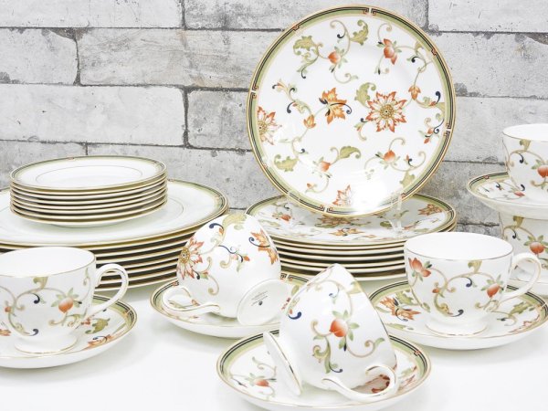 ウェッジウッド WEDGWOOD オベロン oberon 白磁カップ＆ソーサー C/S 旧刻印 ボーンチャイナ BONE CHINA 廃番品 英国 B ◇