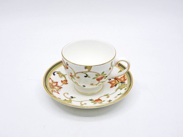 ウェッジウッド WEDGWOOD オベロン oberon 白磁カップ＆ソーサー C/S 旧刻印 ボーンチャイナ BONE CHINA 廃番品 英国 D ◇