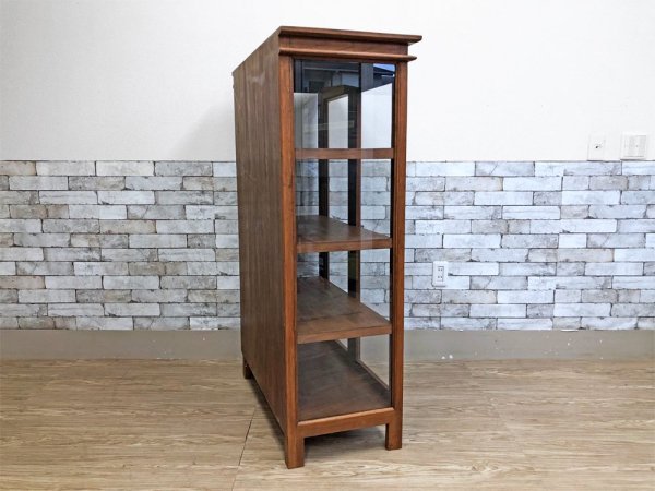 ビンテージスタイル vintage style アジアンチーク ガラスキャビネット 4段 本棚 飾り棚 鍵付き ●