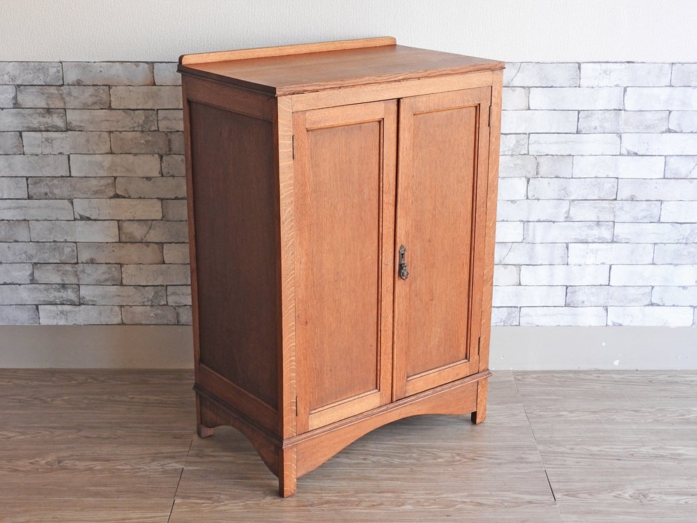 Grange Furnishing Stores UKビンテージ オーク材 キャビネット 収納棚 英国家具 ●